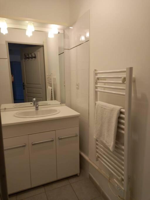 Appartement 8 Personnes En Face Des Remparts Climatise Avec Terrasse Et Parking Avignon Kültér fotó
