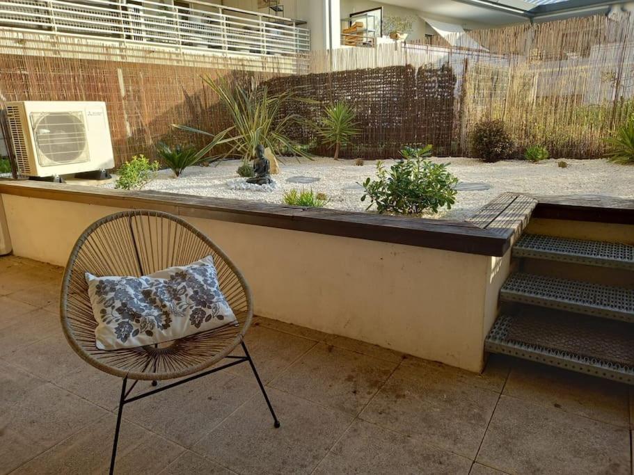 Appartement 8 Personnes En Face Des Remparts Climatise Avec Terrasse Et Parking Avignon Kültér fotó