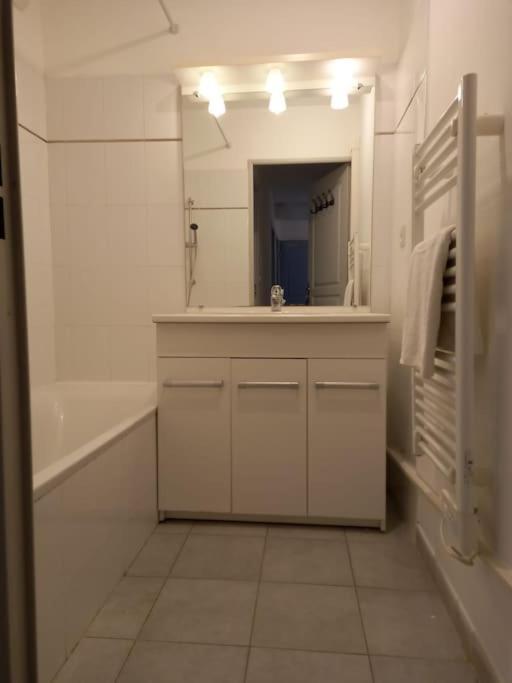 Appartement 8 Personnes En Face Des Remparts Climatise Avec Terrasse Et Parking Avignon Kültér fotó